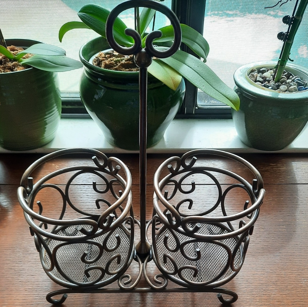 Pampered chef wine bottle caddy